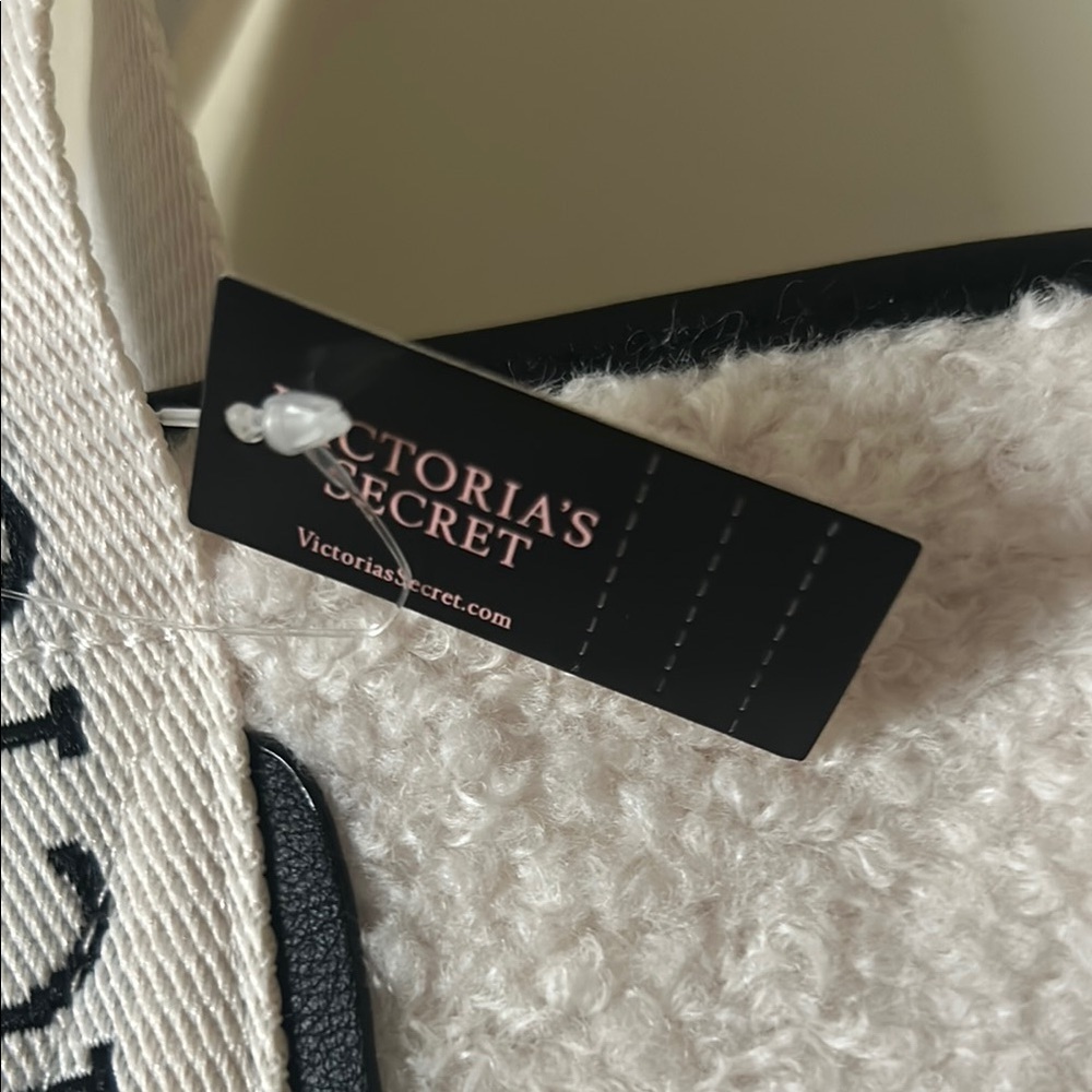 Victoria's Secret Black and White Tote Bag - Picture 2 of 5